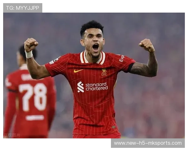 利物浦迪亚斯边路带球训练提升,助力球队冲击英超冠军 利物浦迪亚斯边路带球训练提升,助力球队冲击英超冠军