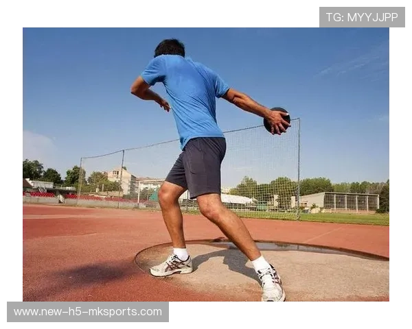 铁饼项目加入旋转稳定性训练，整体表现良好